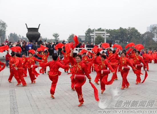 悅動(dòng)運(yùn)河情 舞動(dòng)中國夢(mèng)